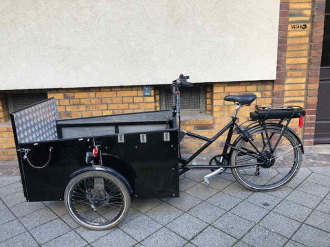 Vorschaubild Blacky Düsenantrieb – Lastenrad für den Personentransport