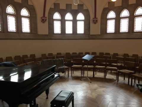Vorschaubild Chorkapelle mit Klavier, 60 m²